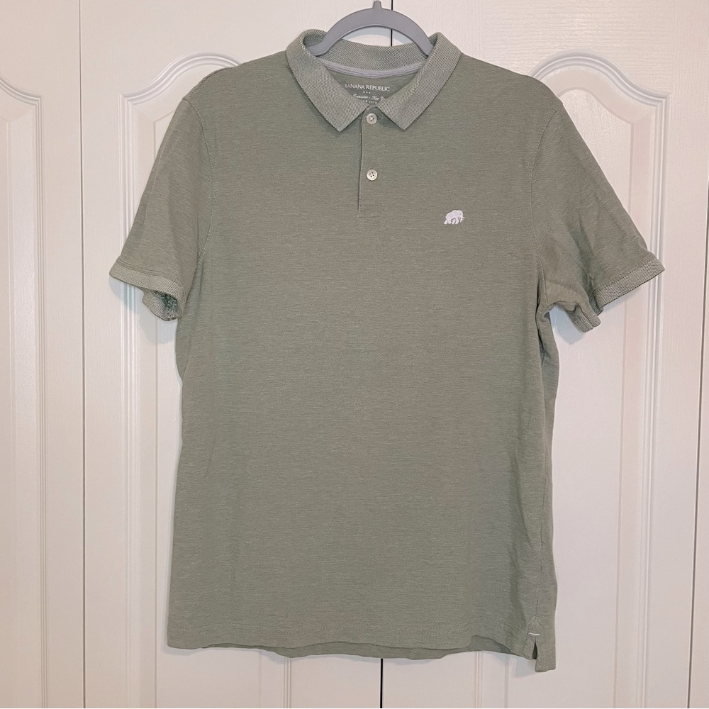 ⭐️ 5/$25 Banana Republic polo shirt